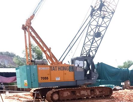 55 Ton Used KOBELCO 7055 Crawler Crane